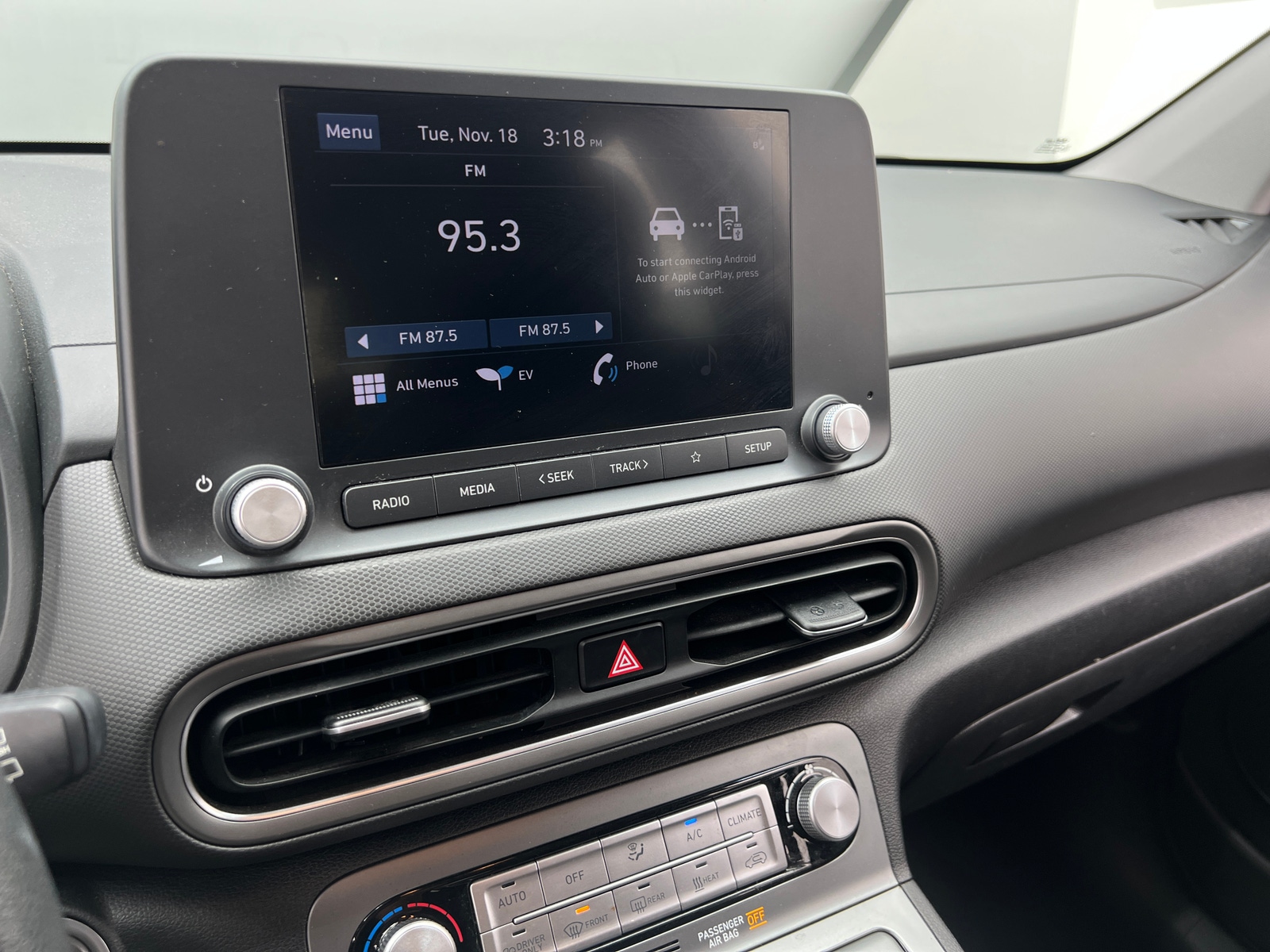 Thumbnail: 2023 Hyundai Kona - 4