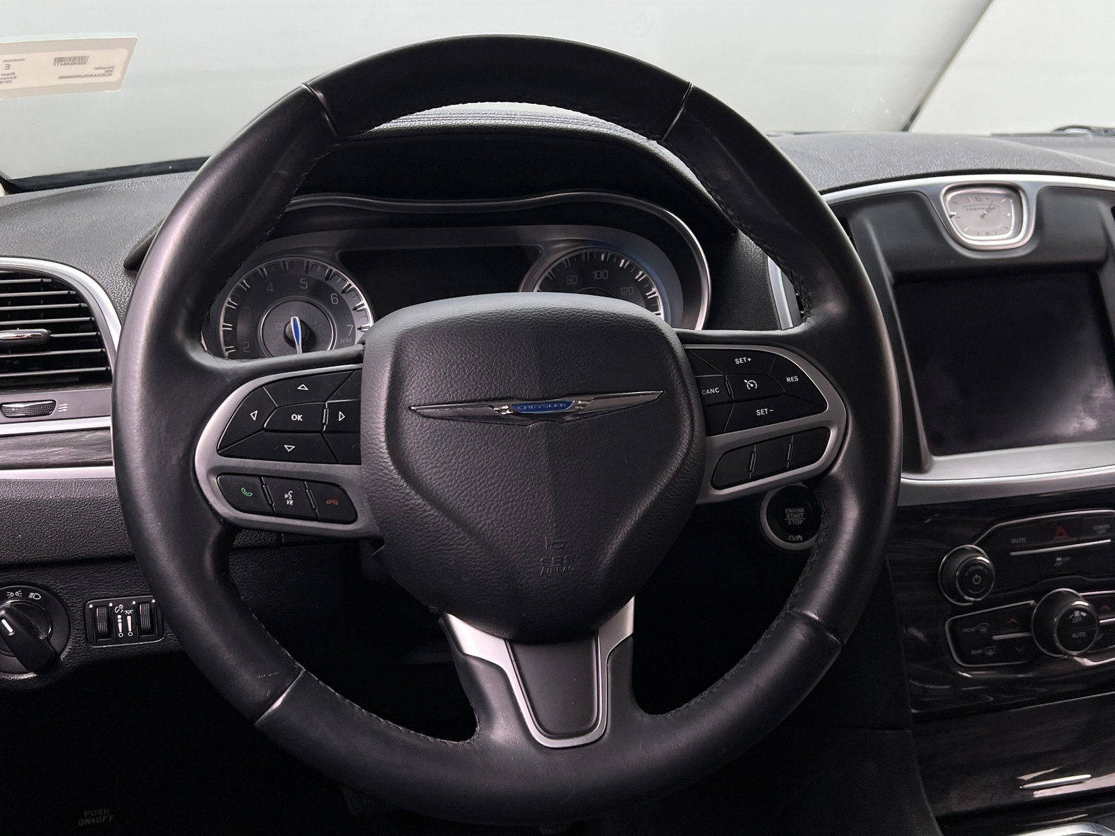 Thumbnail: 2018 Chrysler 300 - 5