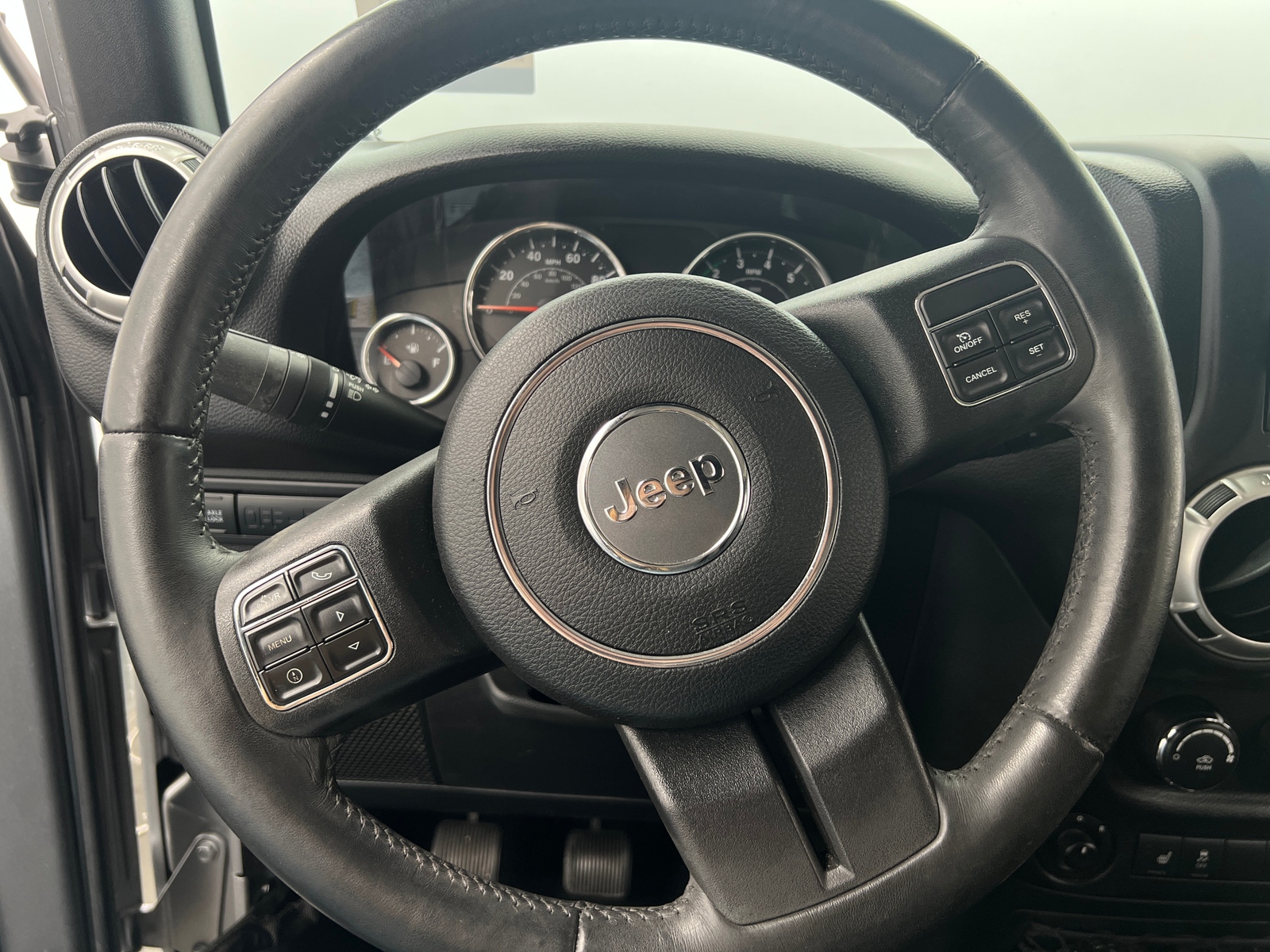 Thumbnail: 2016 Jeep Wrangler - 5