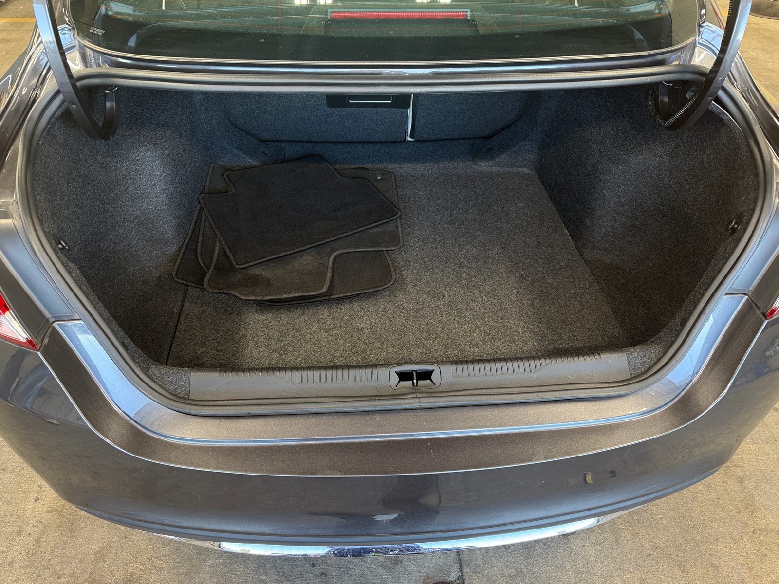 Thumbnail: 2016 Chrysler 200 - 7