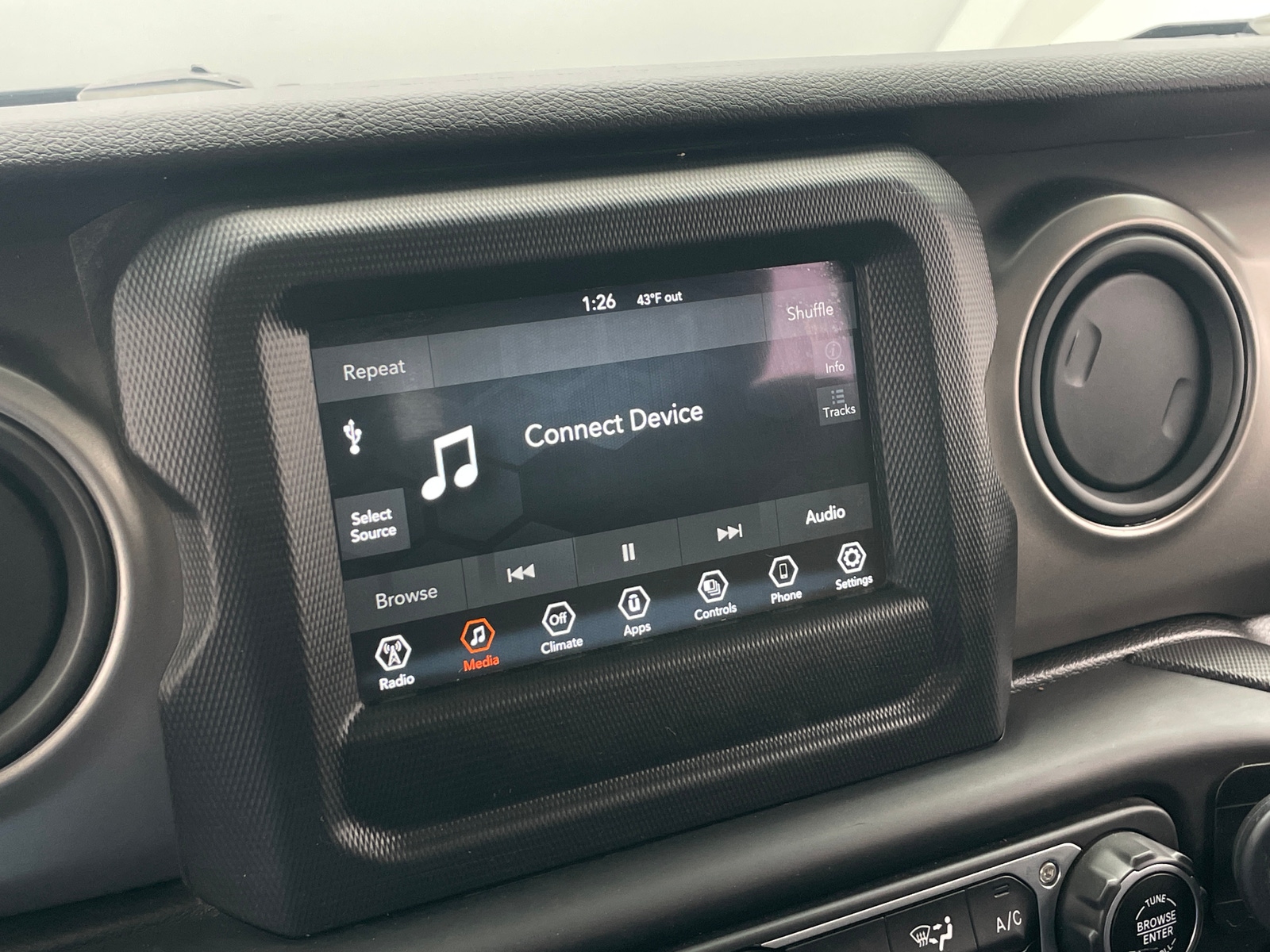 Thumbnail: 2021 Jeep Gladiator - 4