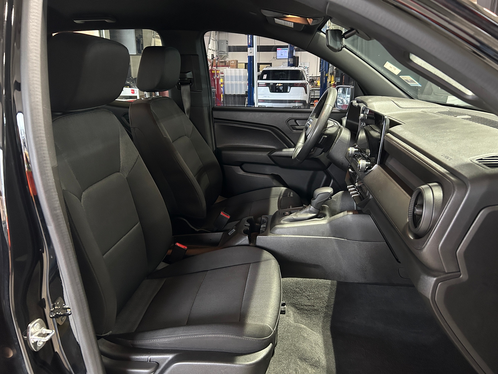 Thumbnail: 2023 Chevrolet Colorado - 2