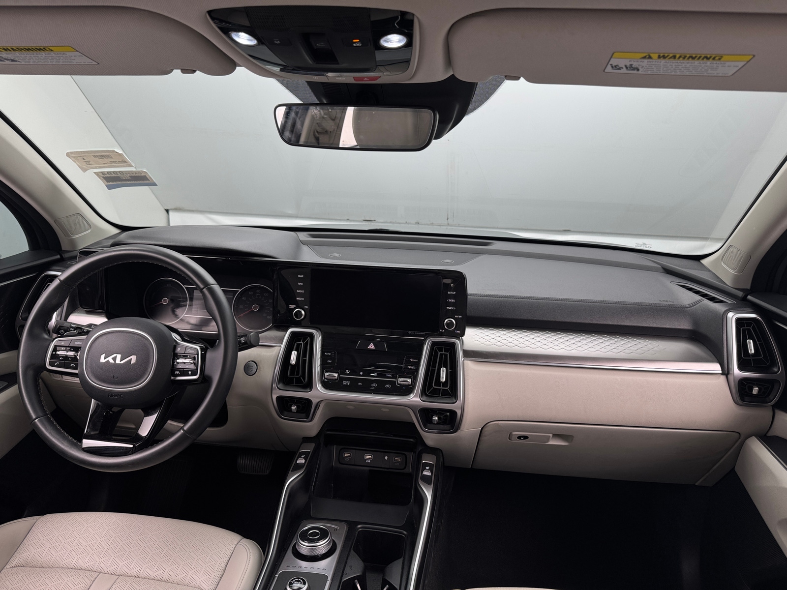 Thumbnail: 2023 Kia Sorento - 2