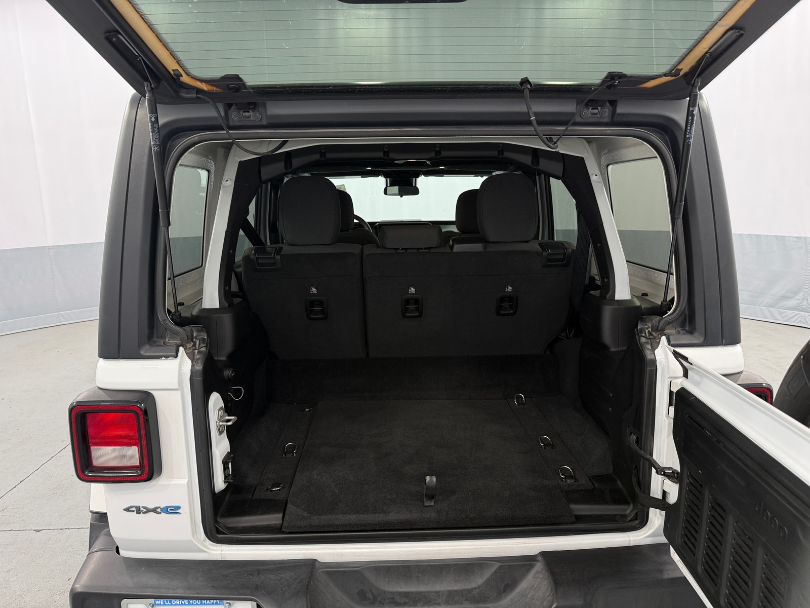 Thumbnail: 2024 Jeep Wrangler - 7