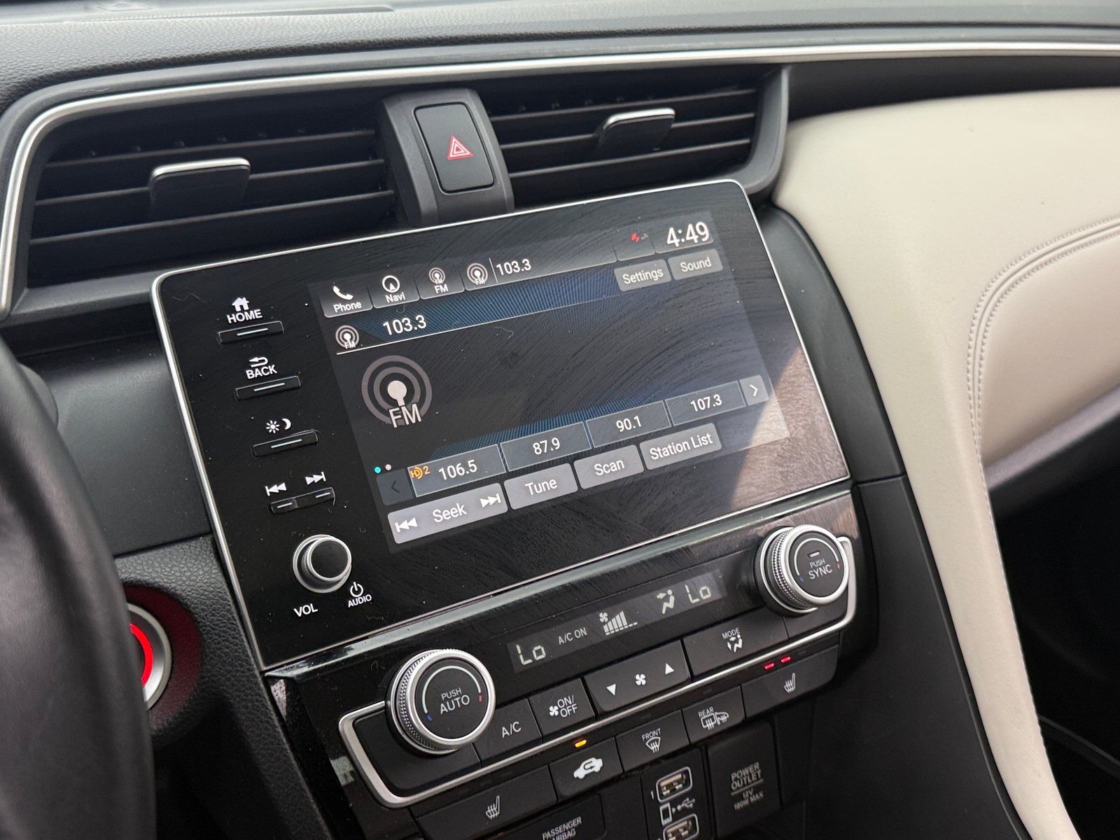 Thumbnail: 2019 Honda Insight - 3