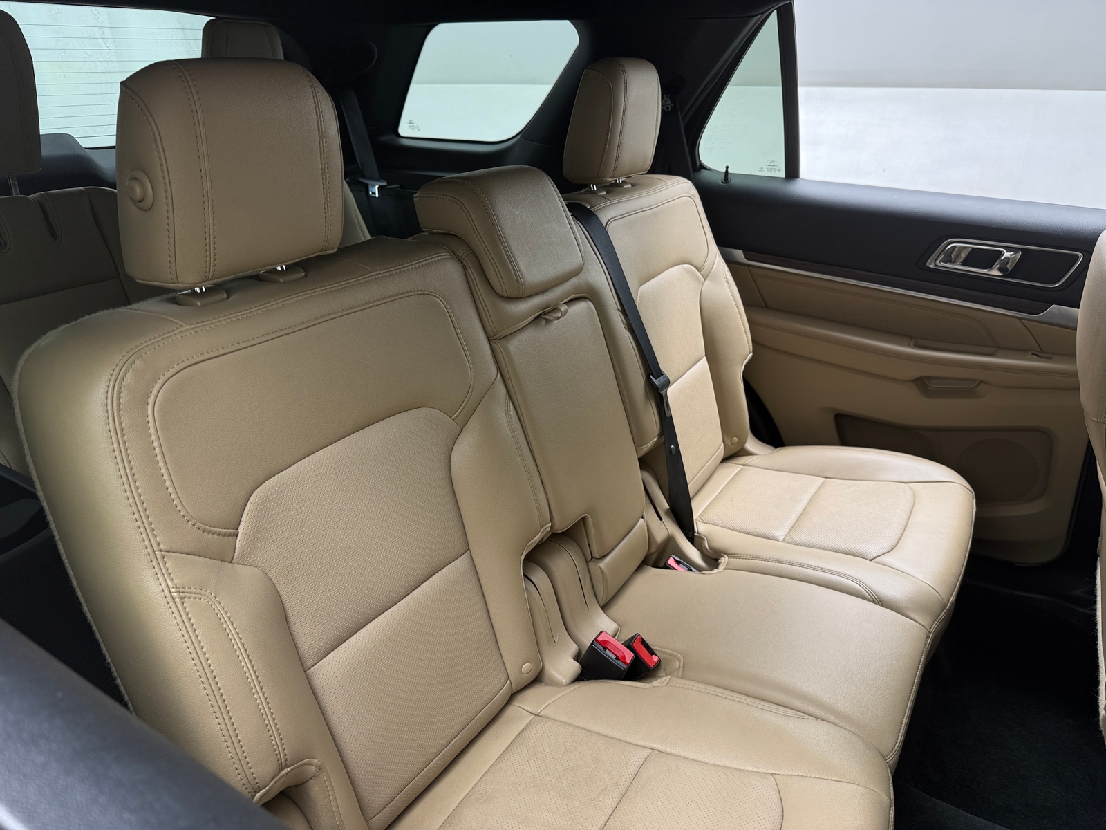 Thumbnail: 2016 Ford Explorer - 5