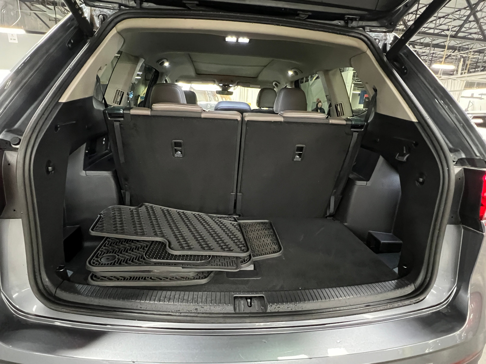 Thumbnail: 2025 Volkswagen Atlas - 6