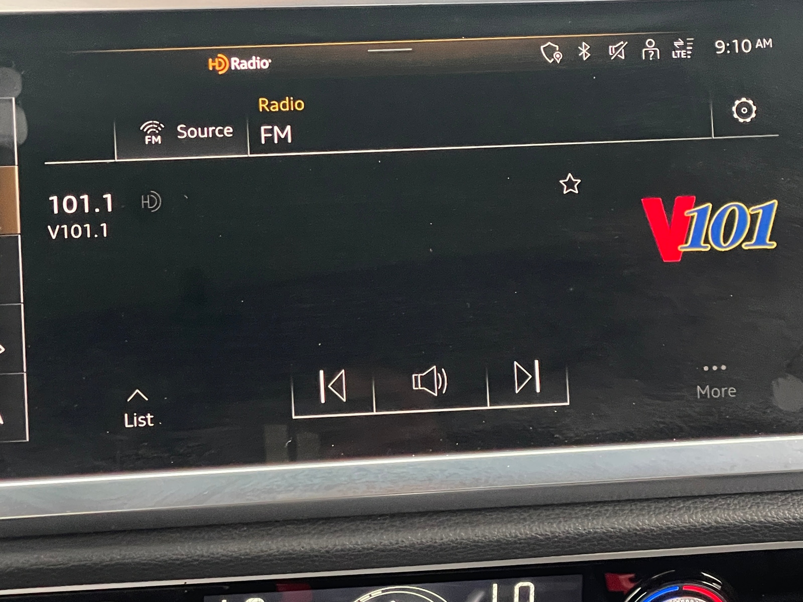 Thumbnail: 2023 Audi Q3 - 3