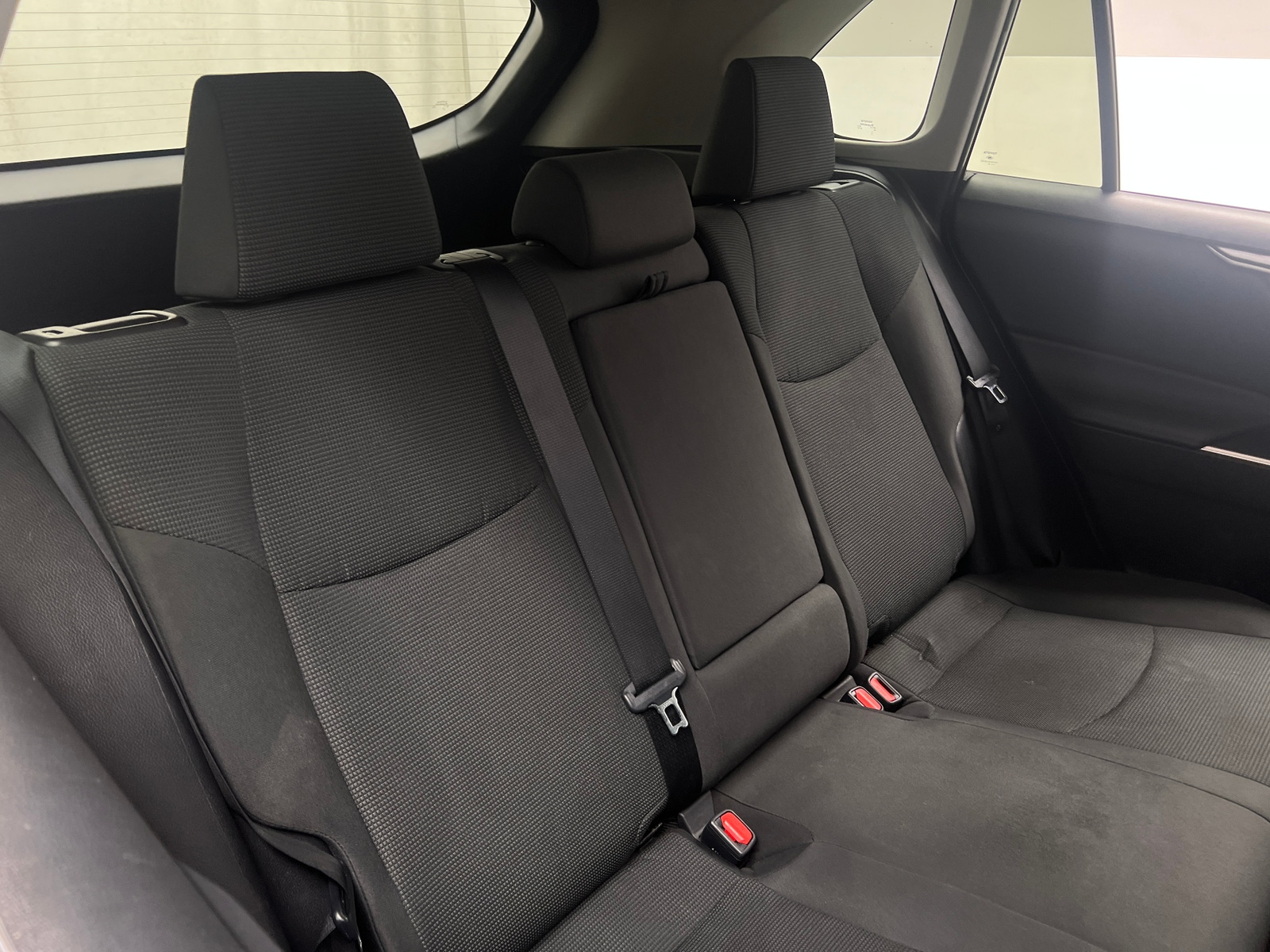 Thumbnail: 2021 Toyota RAV4 - 6