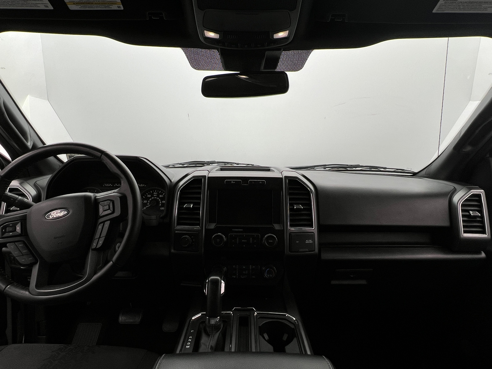 Thumbnail: 2019 Ford Econoline - 3