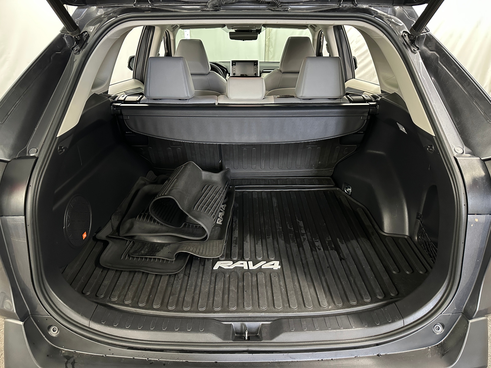 Thumbnail: 2020 Toyota RAV4 - 6