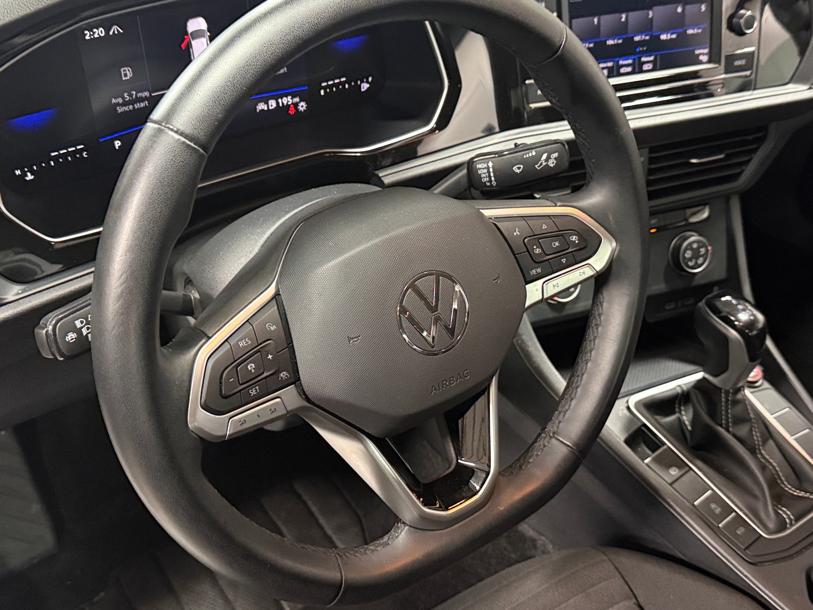 Thumbnail: 2024 Volkswagen Jetta - 5