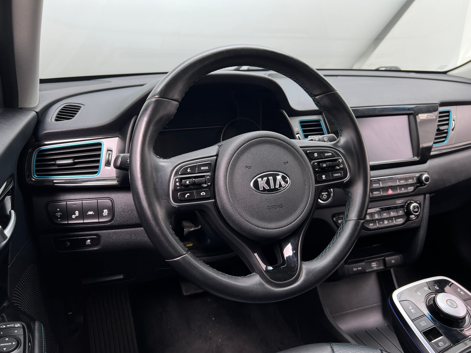 Thumbnail: 2019 Kia Niro - 4
