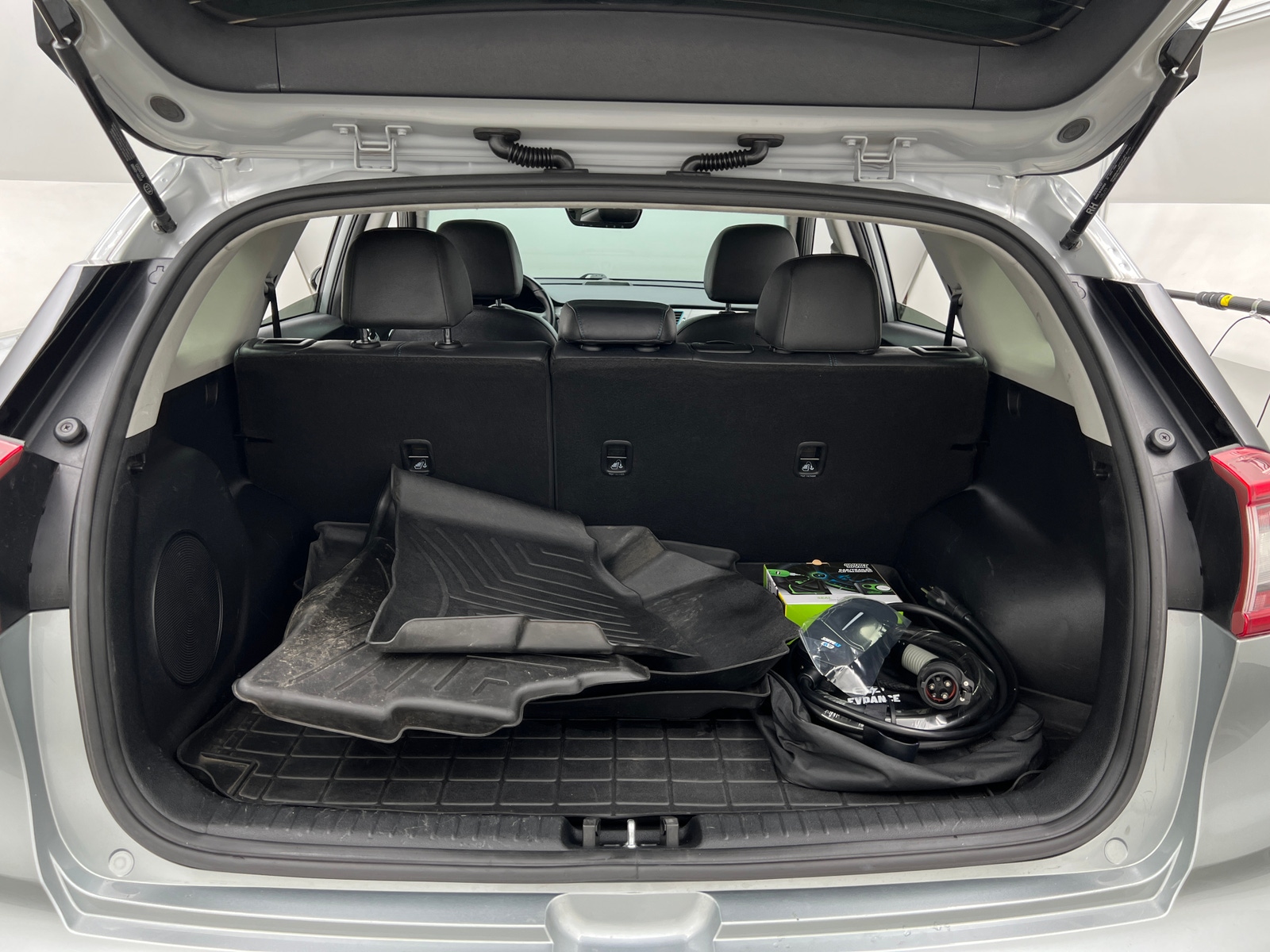 Thumbnail: 2019 Kia Niro - 6