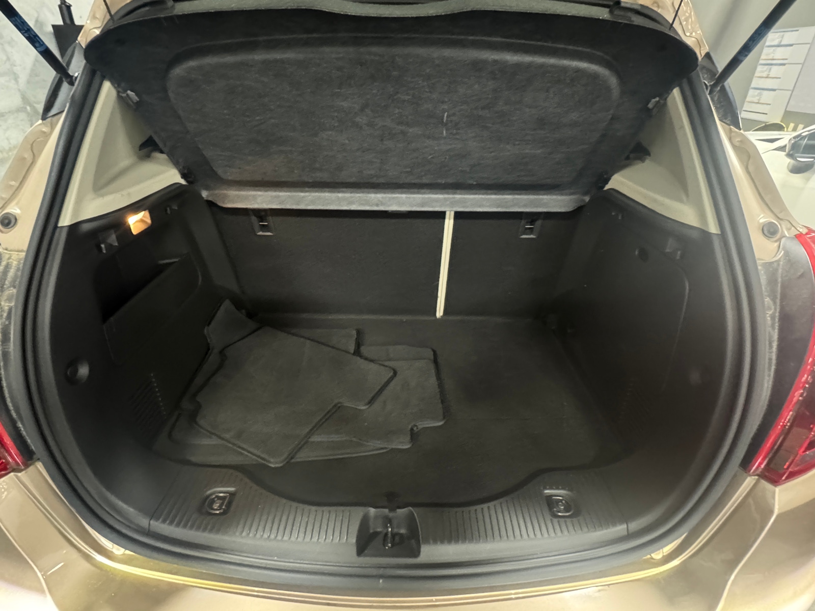 Thumbnail: 2018 Buick Encore - 6