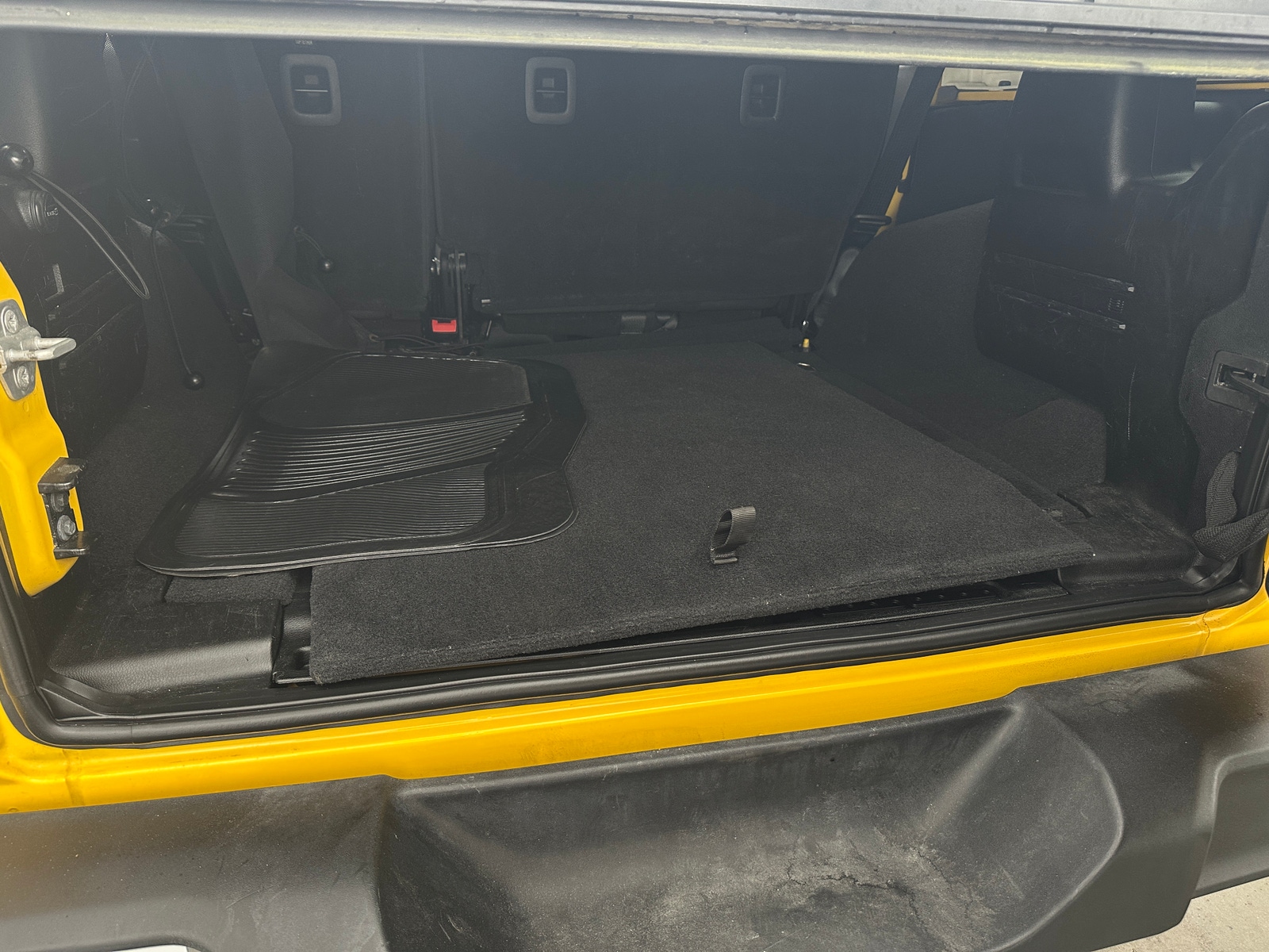 Thumbnail: 2019 Jeep Wrangler - 7