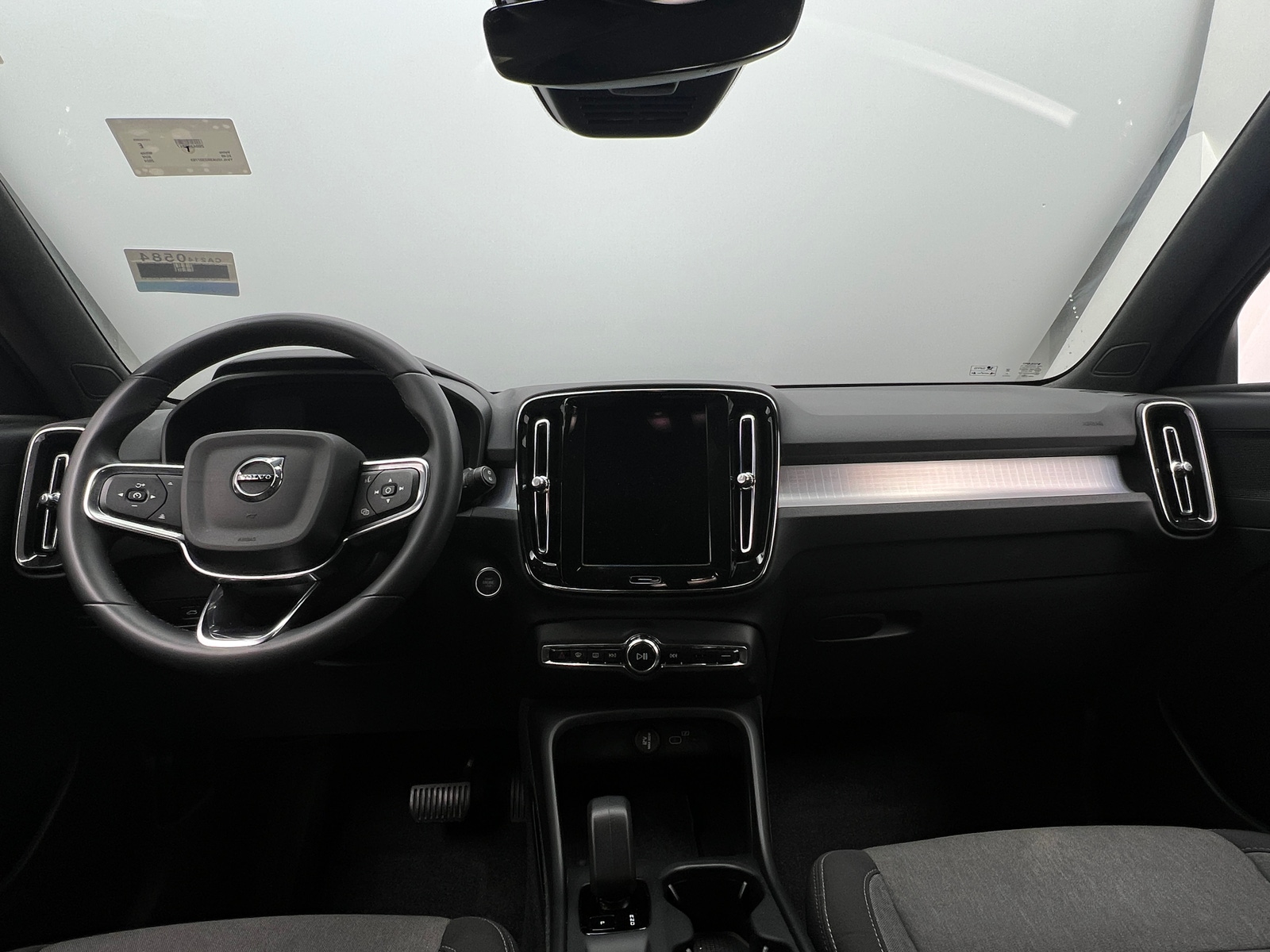 Thumbnail: 2024 Volvo XC40 - 3