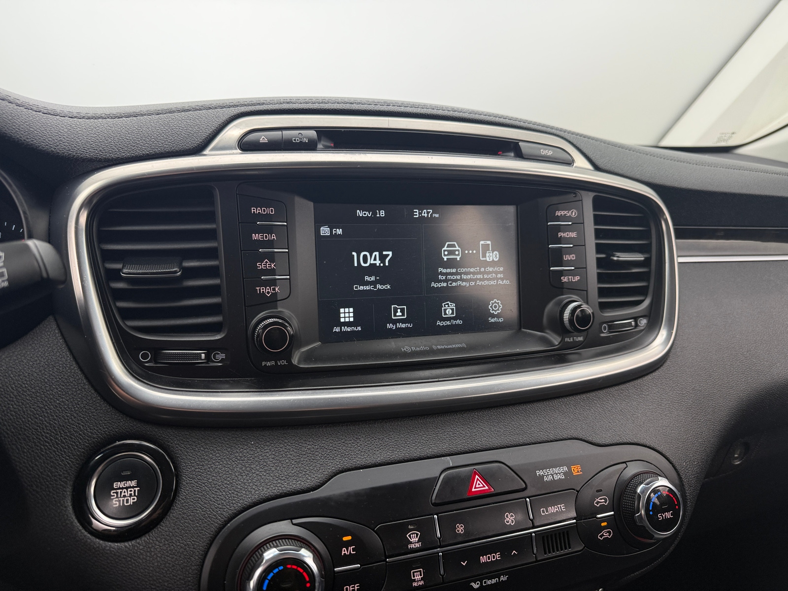 Thumbnail: 2018 Kia Sorento - 3