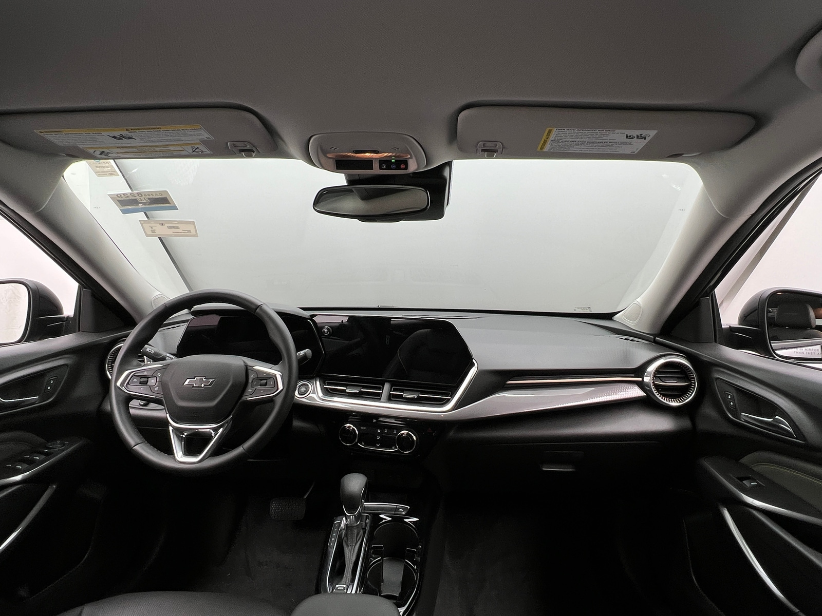 Thumbnail: 2025 Chevrolet Trax - 2