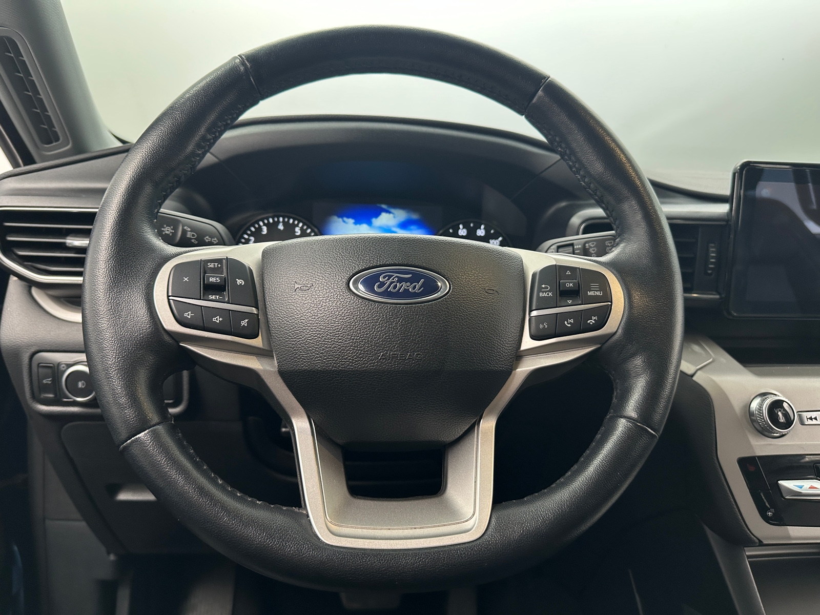 Thumbnail: 2023 Ford Explorer - 4