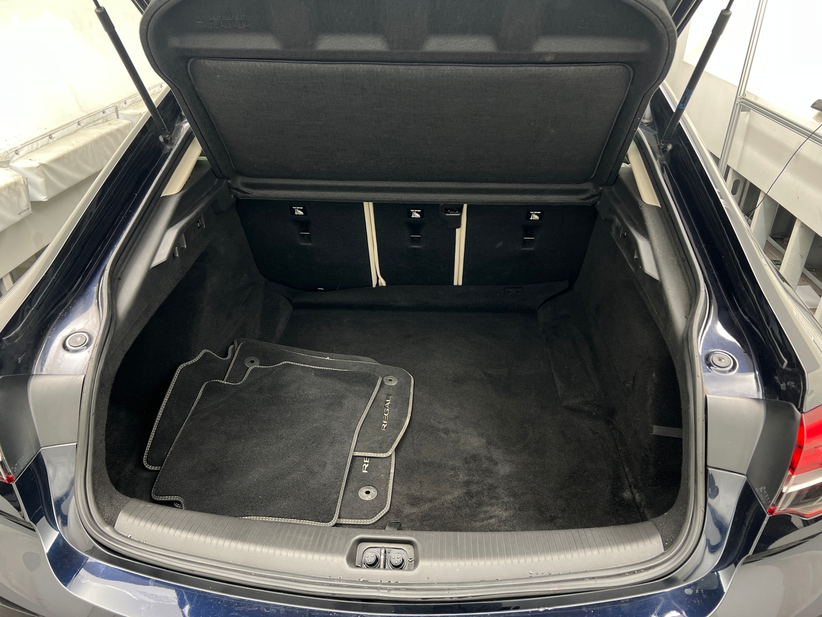 Thumbnail: 2018 Buick Regal - 6