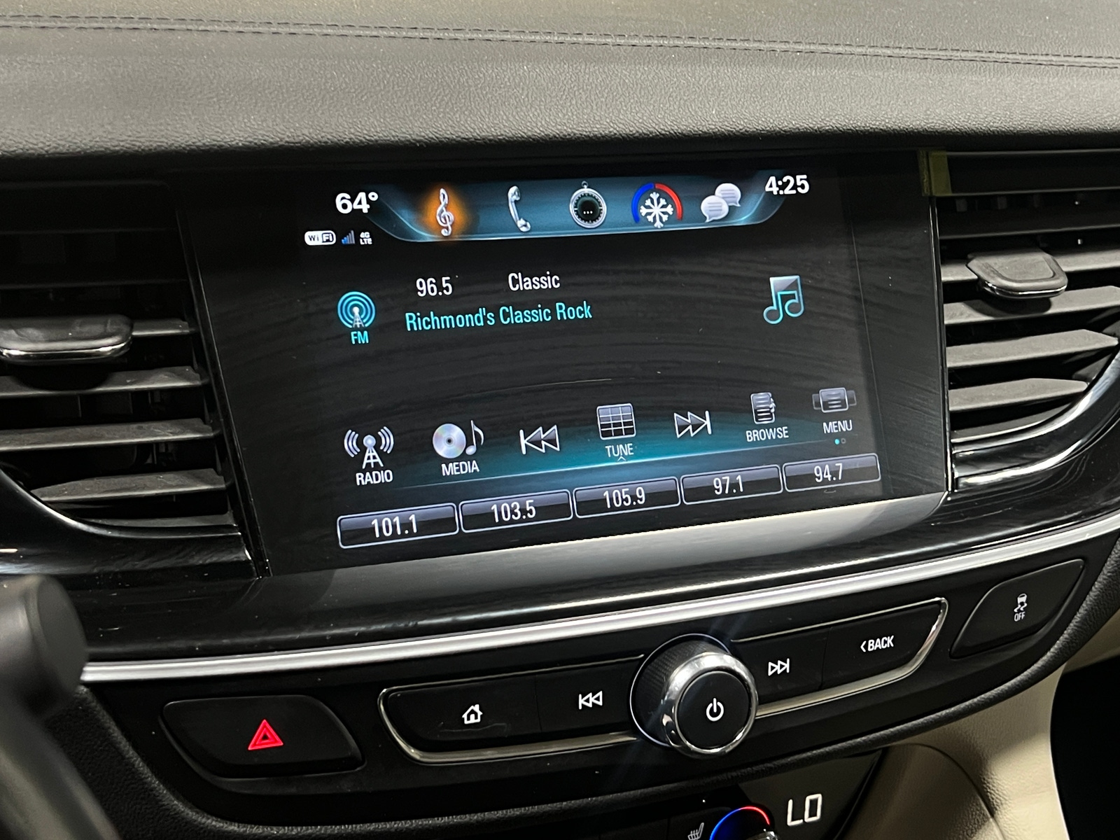 Thumbnail: 2018 Buick Regal - 3