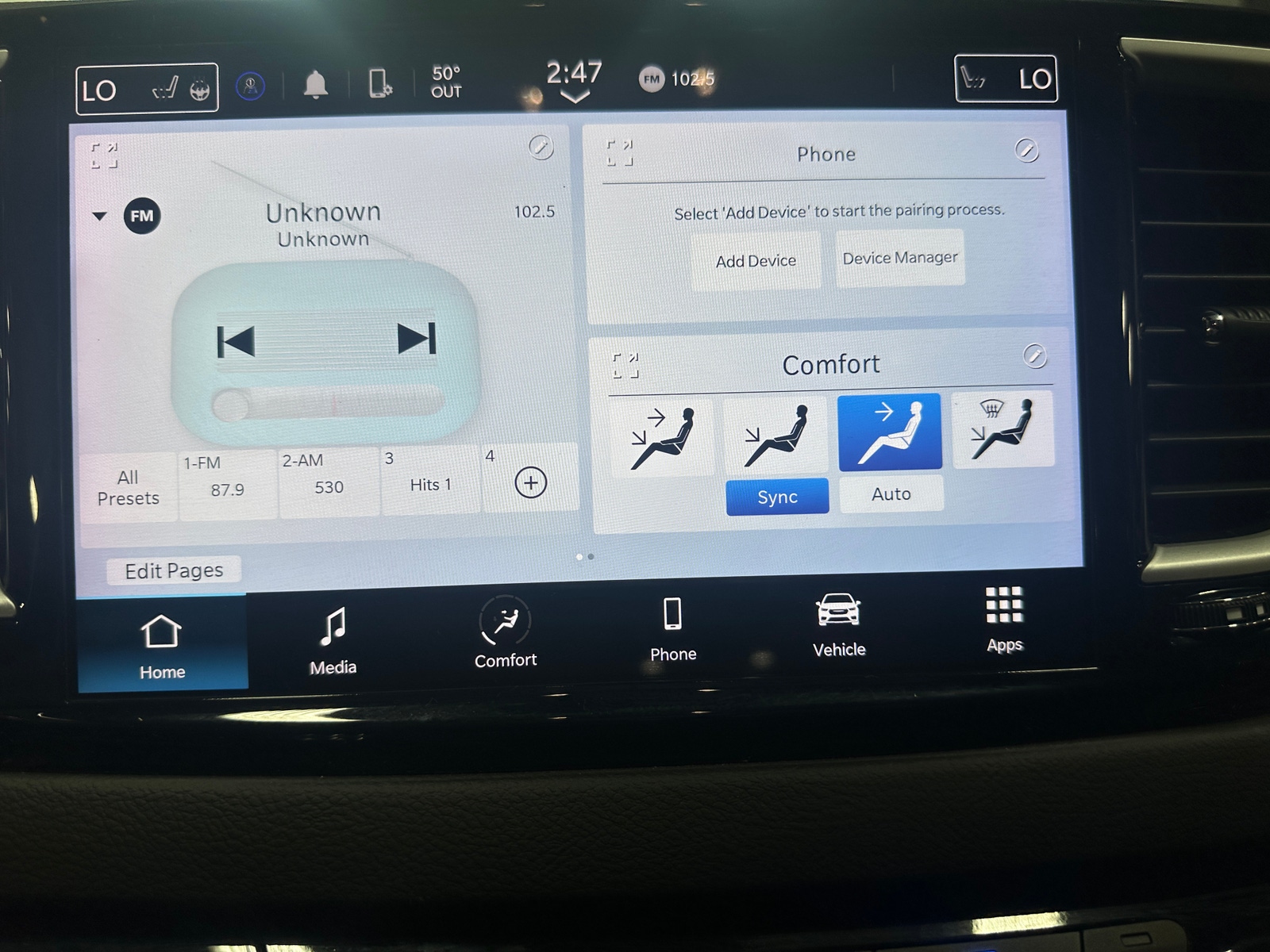 Thumbnail: 2023 Chrysler Pacifica - 3