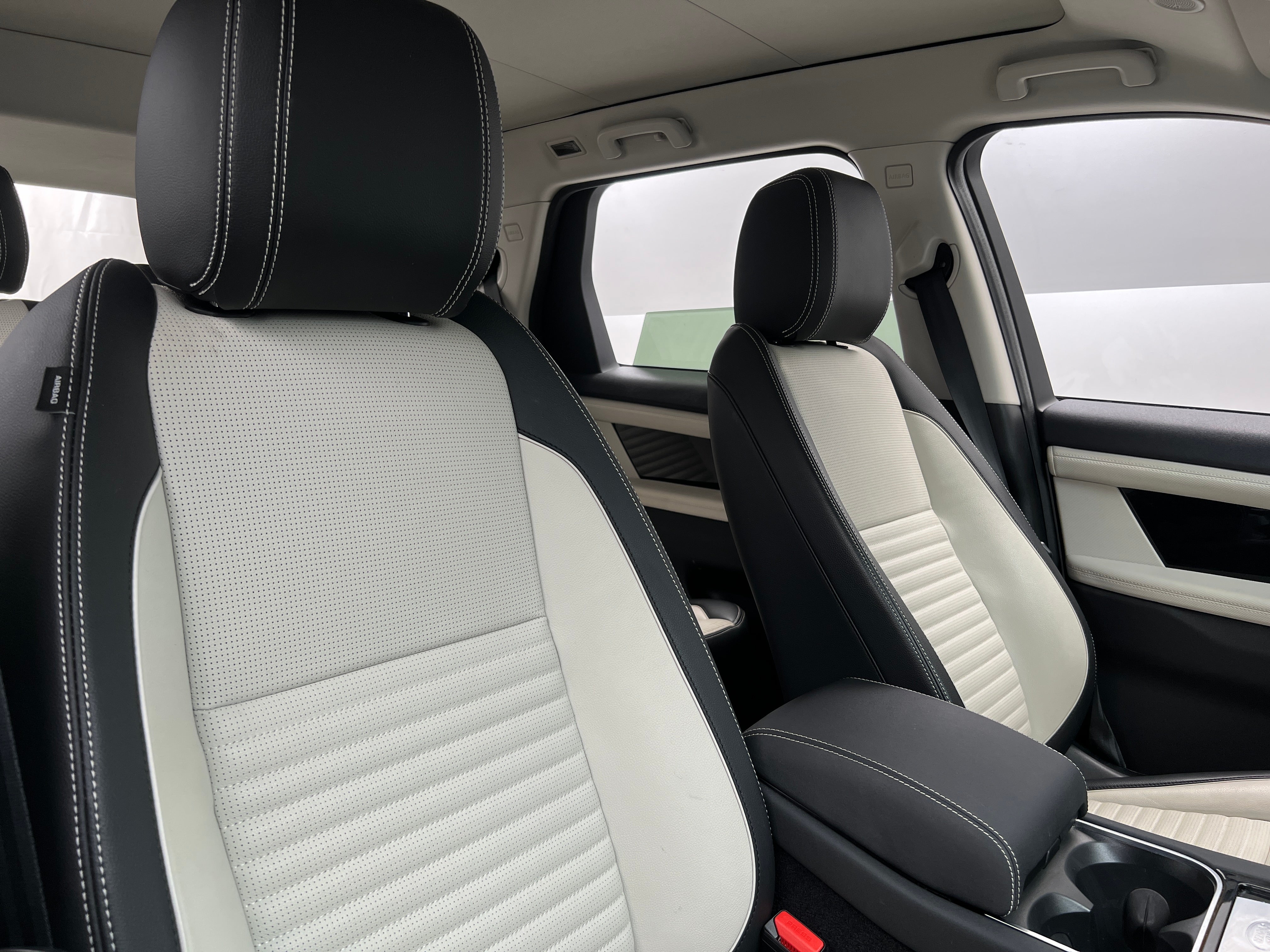 2023 Land Rover Discovery Sport