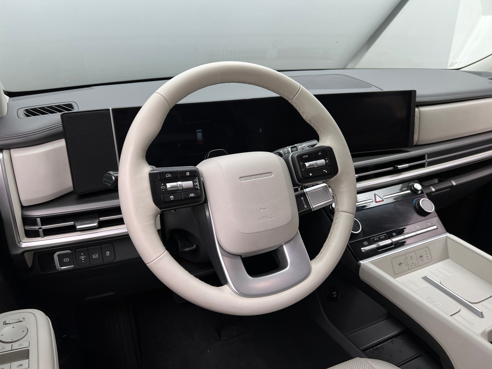 Thumbnail: 2025 Hyundai Santa Fe - 4