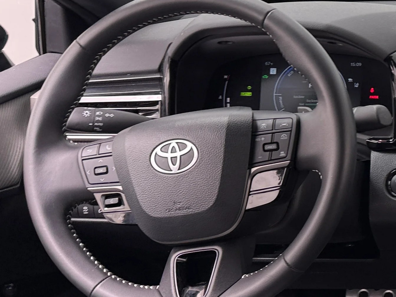 Thumbnail: 2025 Toyota Camry - 5