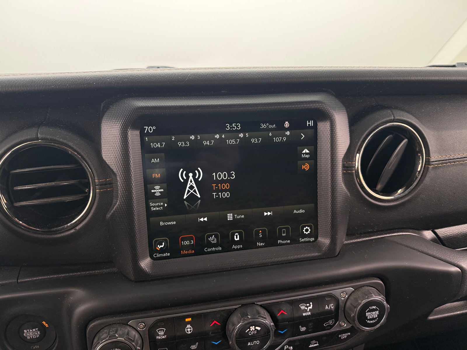 Thumbnail: 2021 Jeep Wrangler - 3