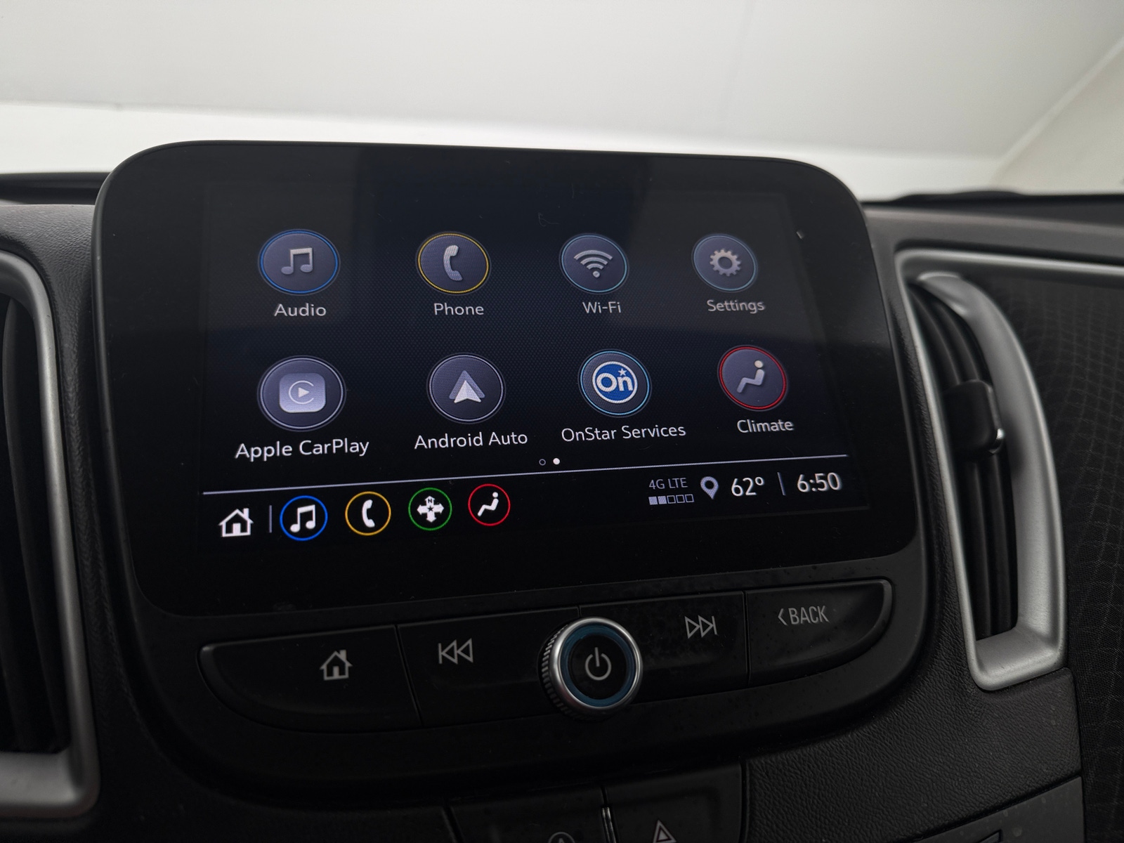 Thumbnail: 2024 Chevrolet Malibu - 4