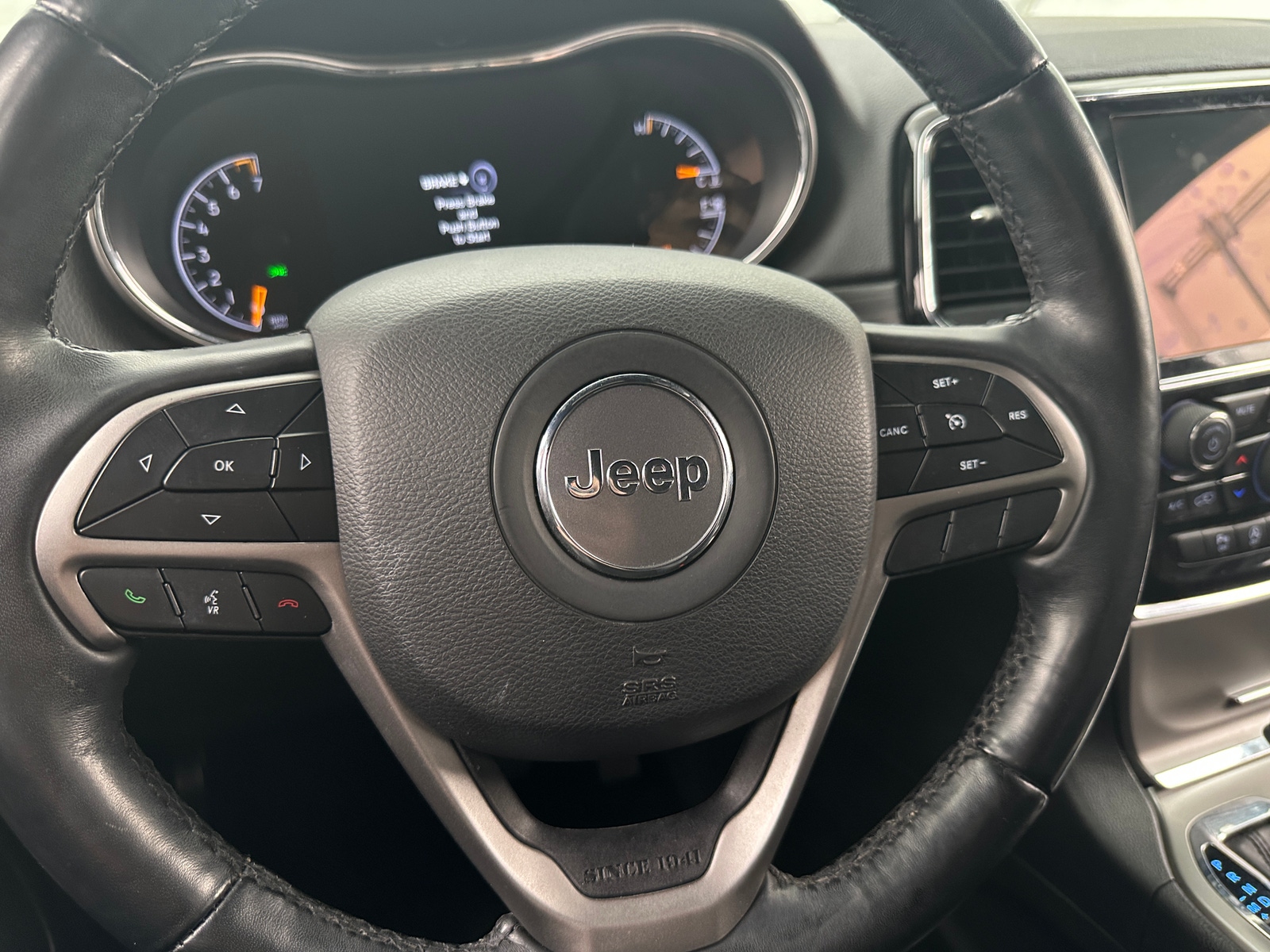 Thumbnail: 2022 Jeep Grand Cherokee - 4