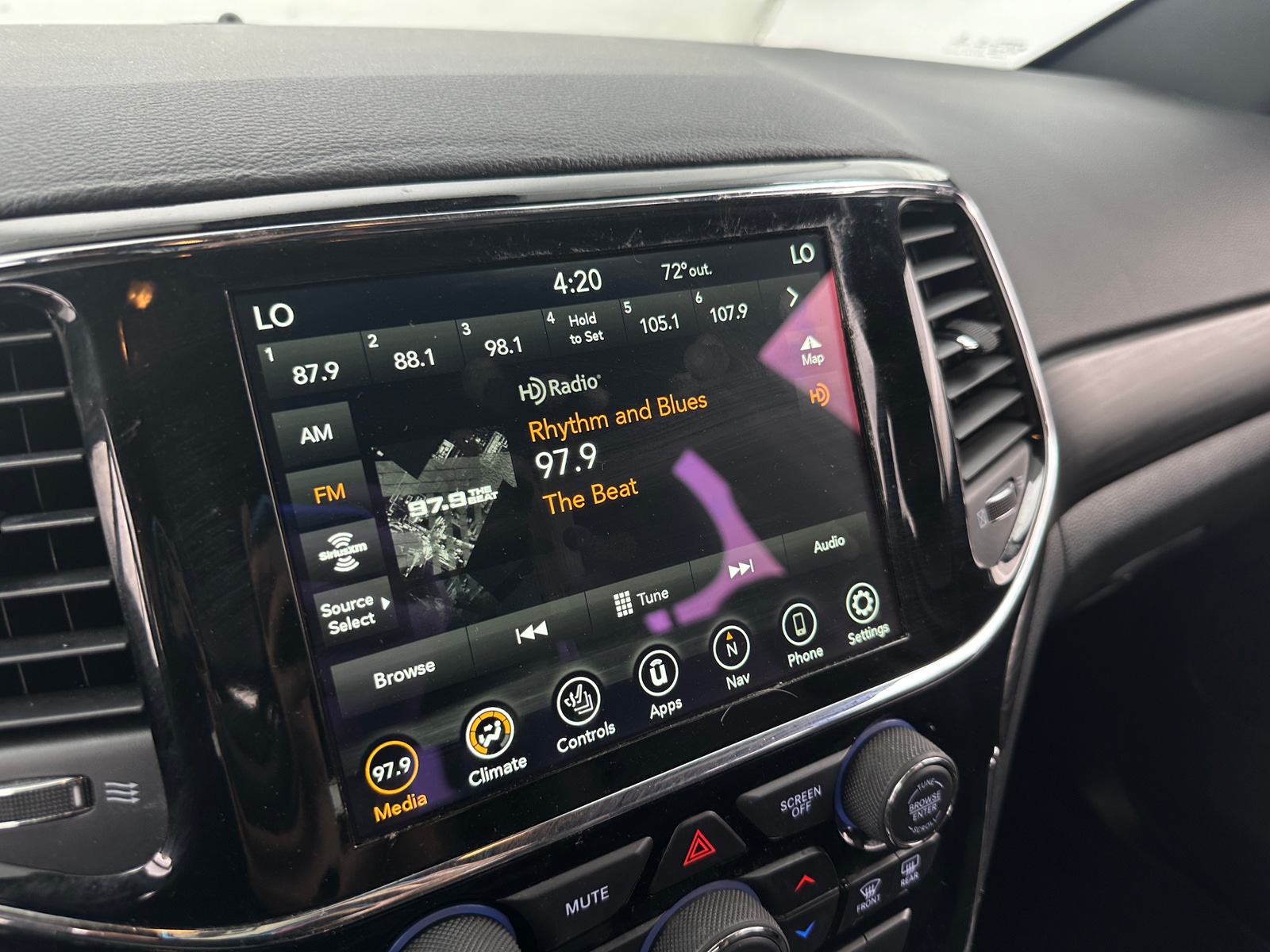 Thumbnail: 2022 Jeep Grand Cherokee - 3