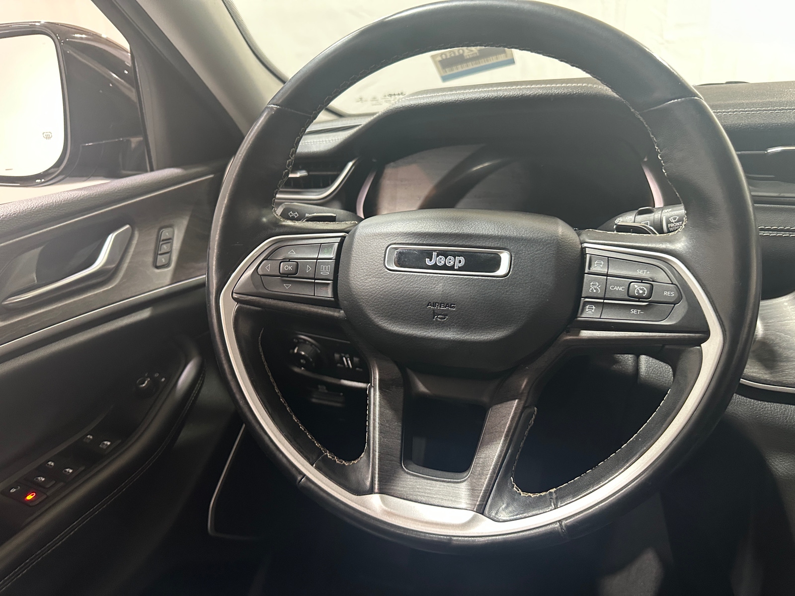 Thumbnail: 2021 Jeep Grand Cherokee L - 4