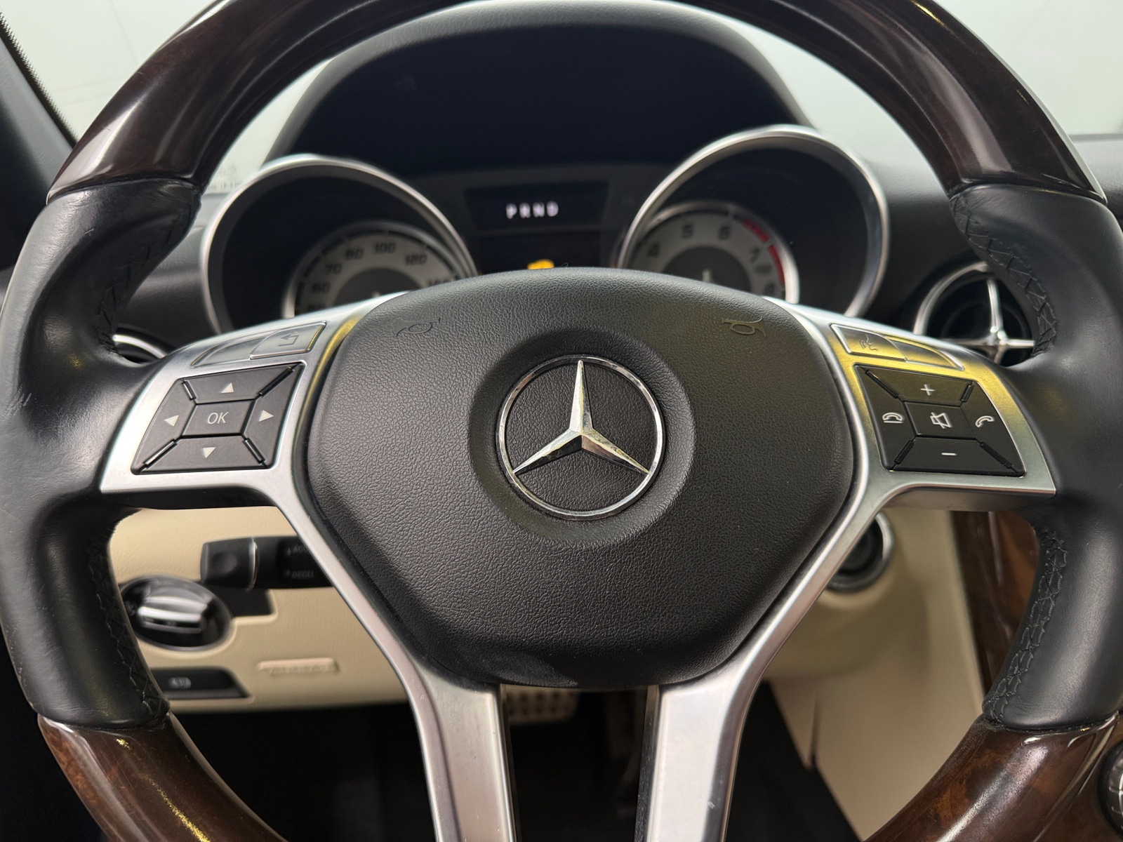 Thumbnail: 2014 Mercedes-Benz SLK - 4