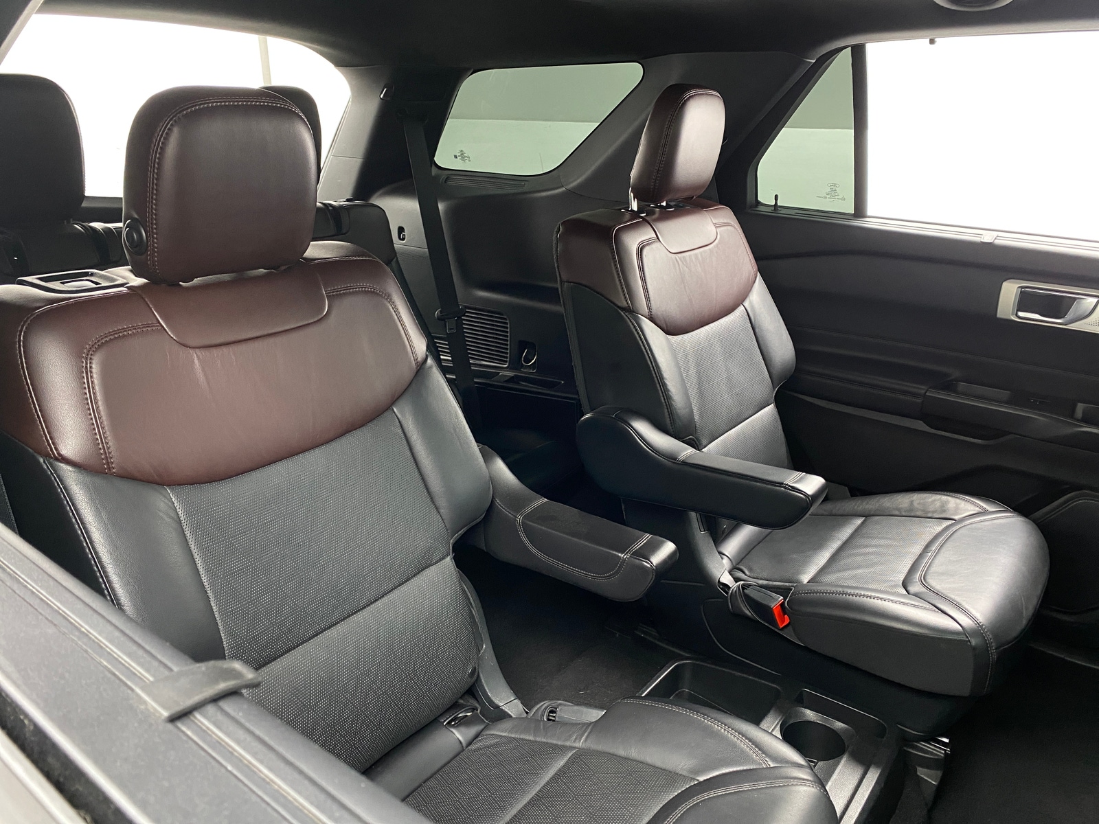 Thumbnail: 2020 Ford Explorer - 5