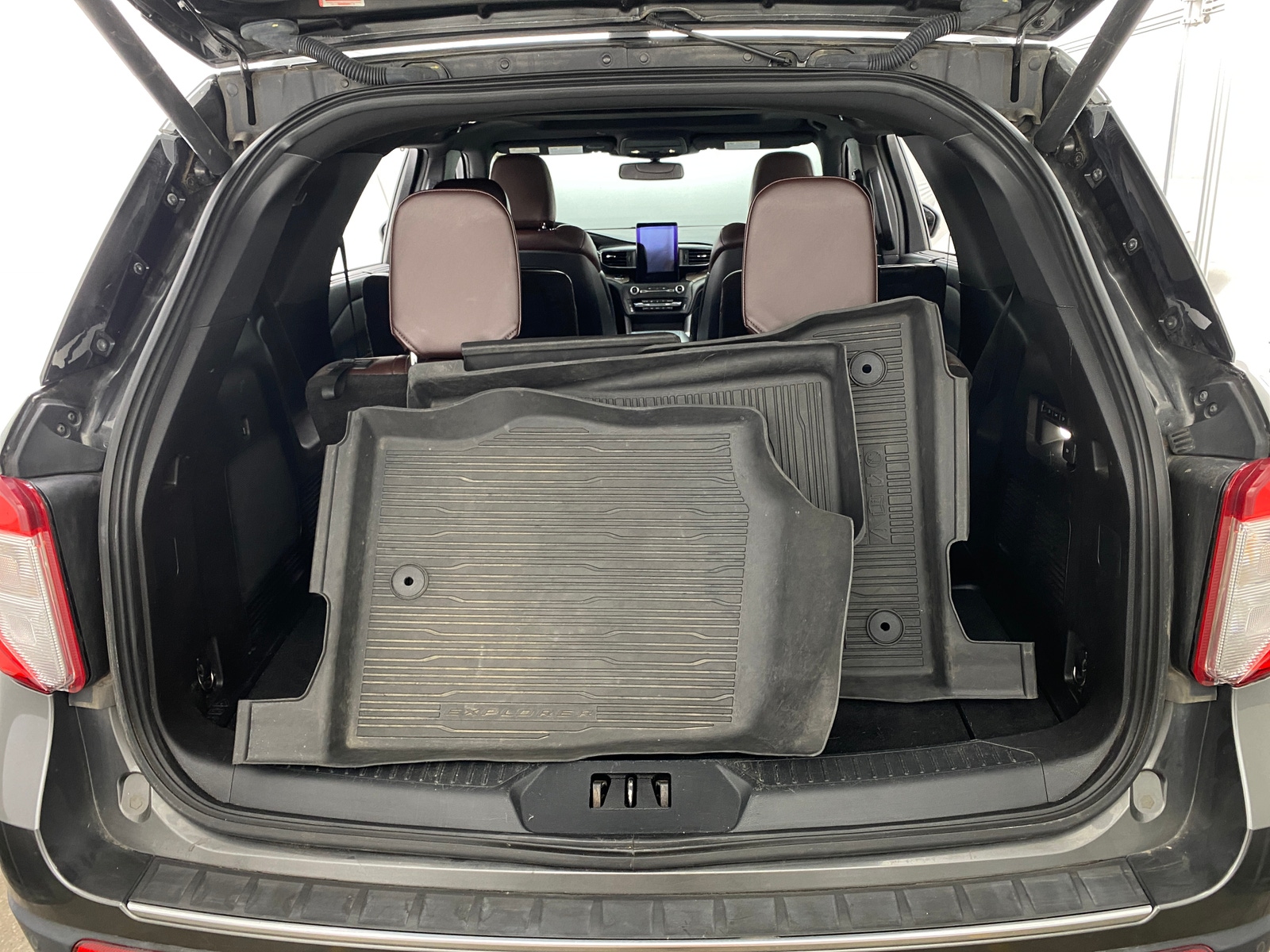 Thumbnail: 2020 Ford Explorer - 6