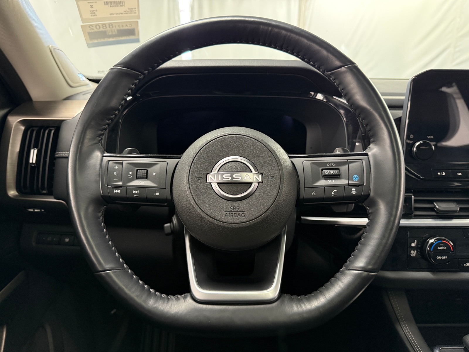 Thumbnail: 2023 Nissan Pathfinder - 4