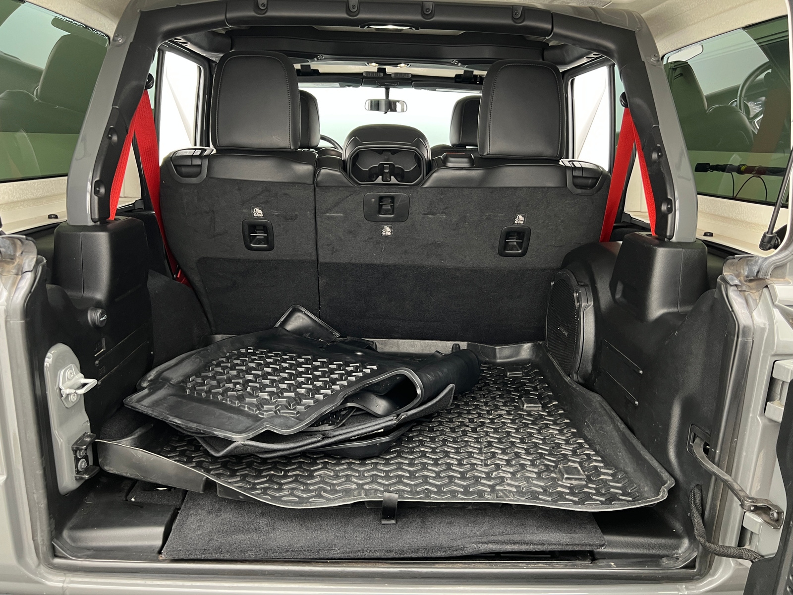 Thumbnail: 2020 Jeep Wrangler - 7