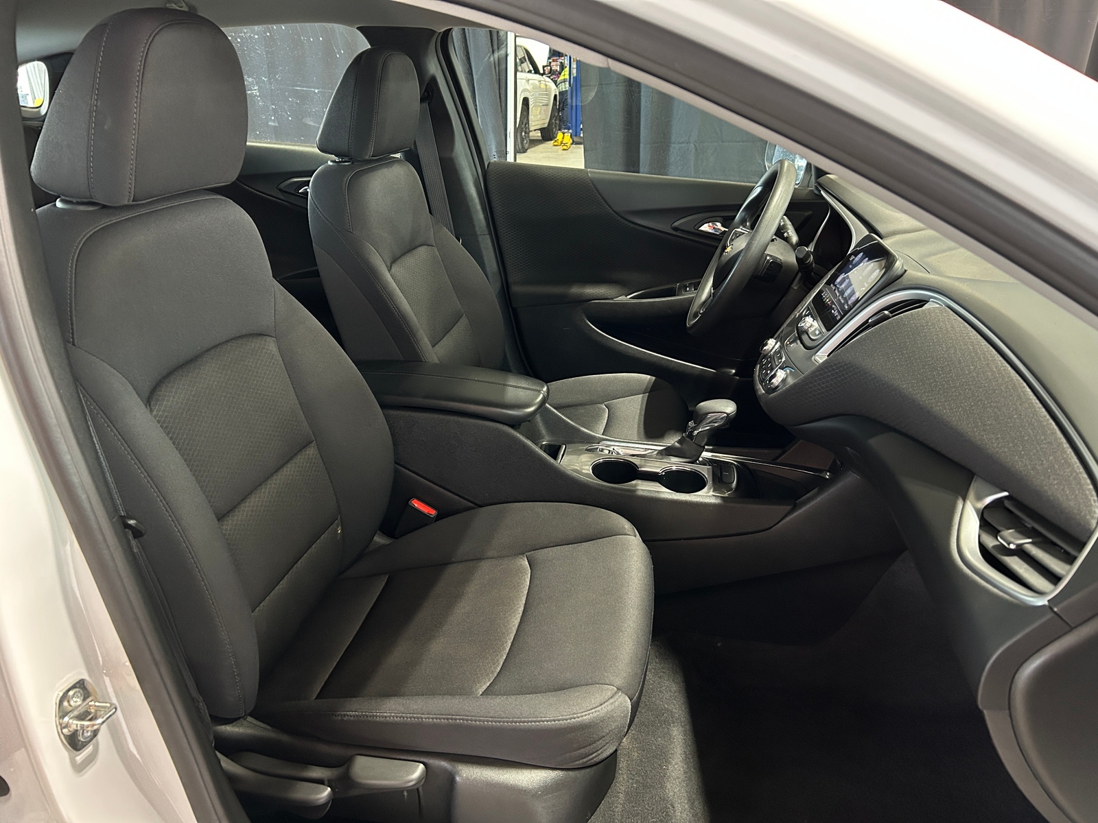 Thumbnail: 2023 Chevrolet Malibu - 2