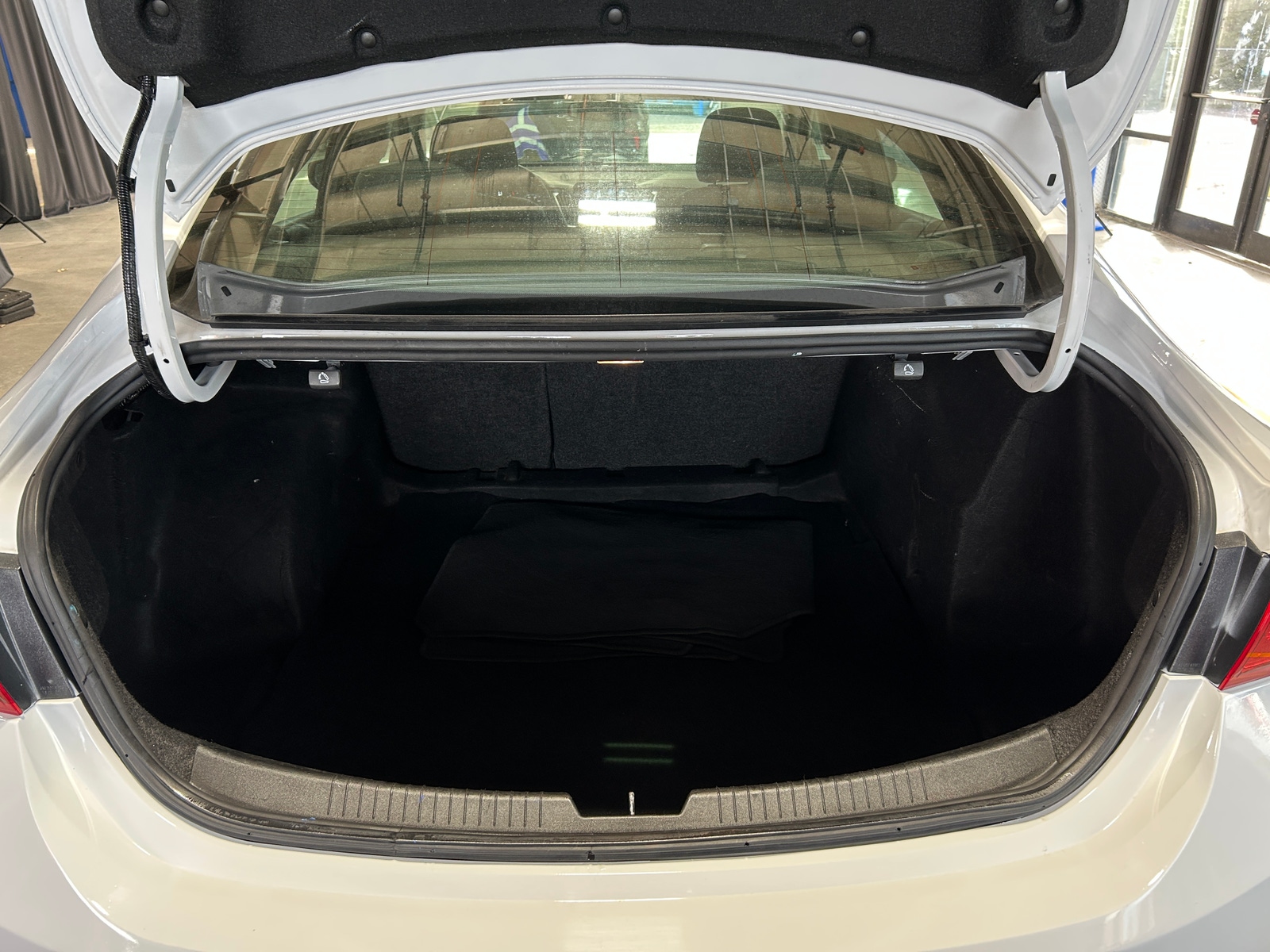 Thumbnail: 2023 Chevrolet Malibu - 7