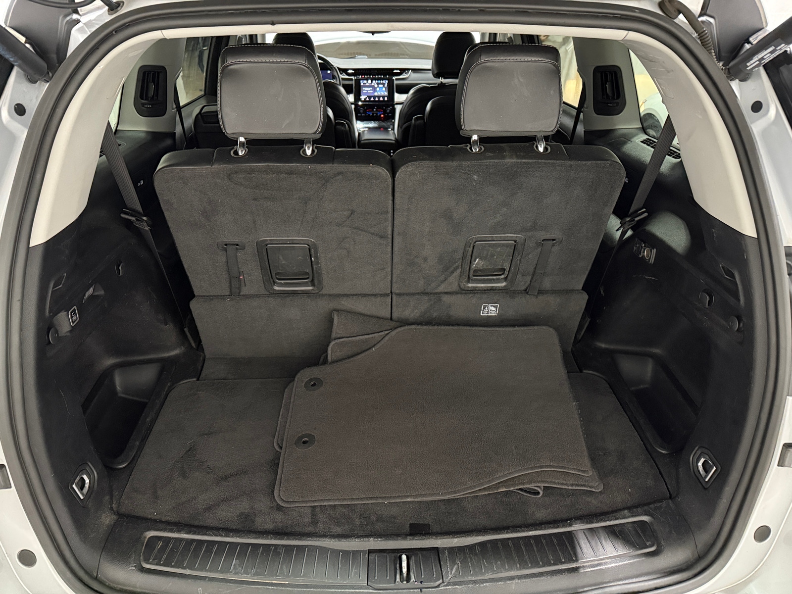 Thumbnail: 2021 Jeep Grand Cherokee L - 6