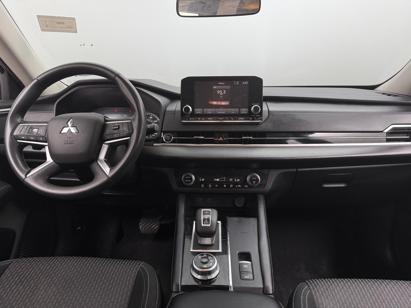 Thumbnail: 2022 Mitsubishi Outlander - 3