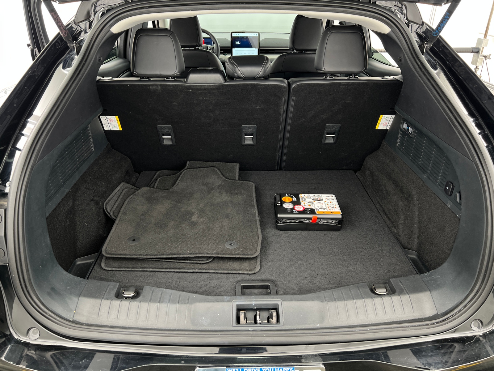 Thumbnail: 2022 Ford Mustang Mach-E - 6