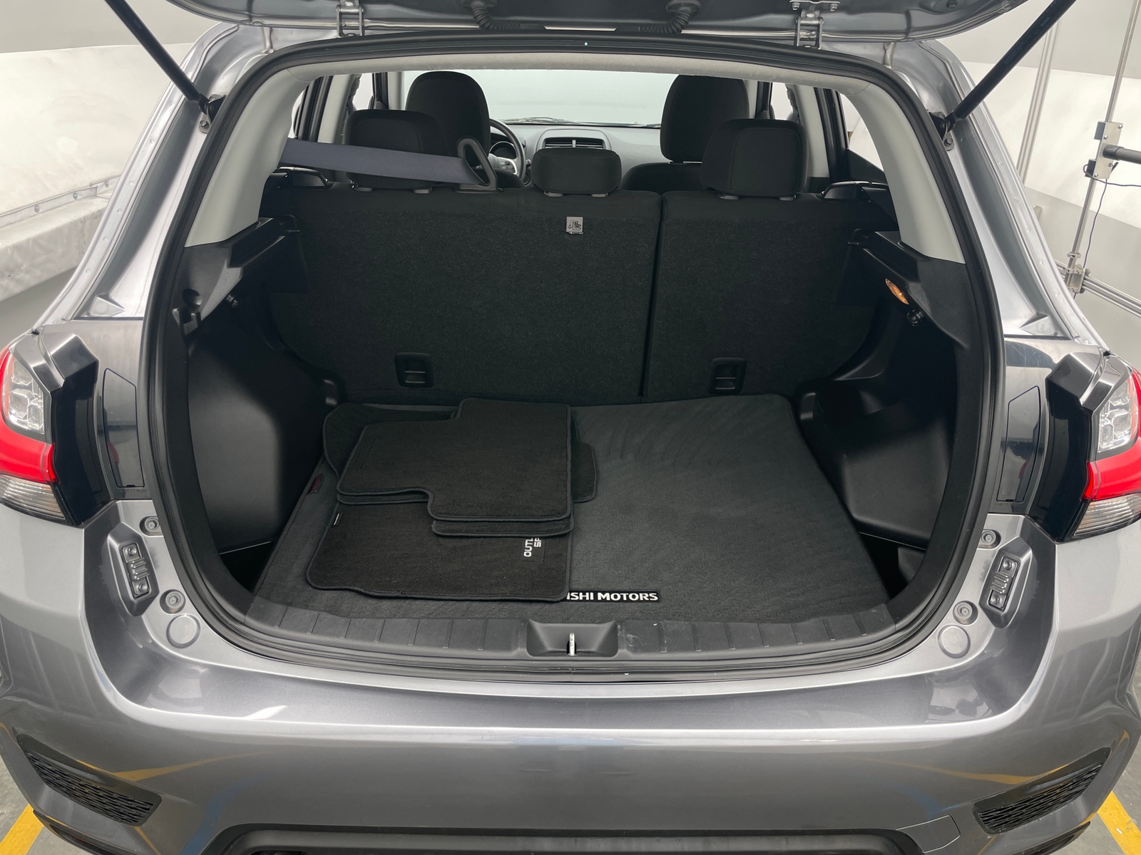 Thumbnail: 2021 Mitsubishi Outlander Sport - 7