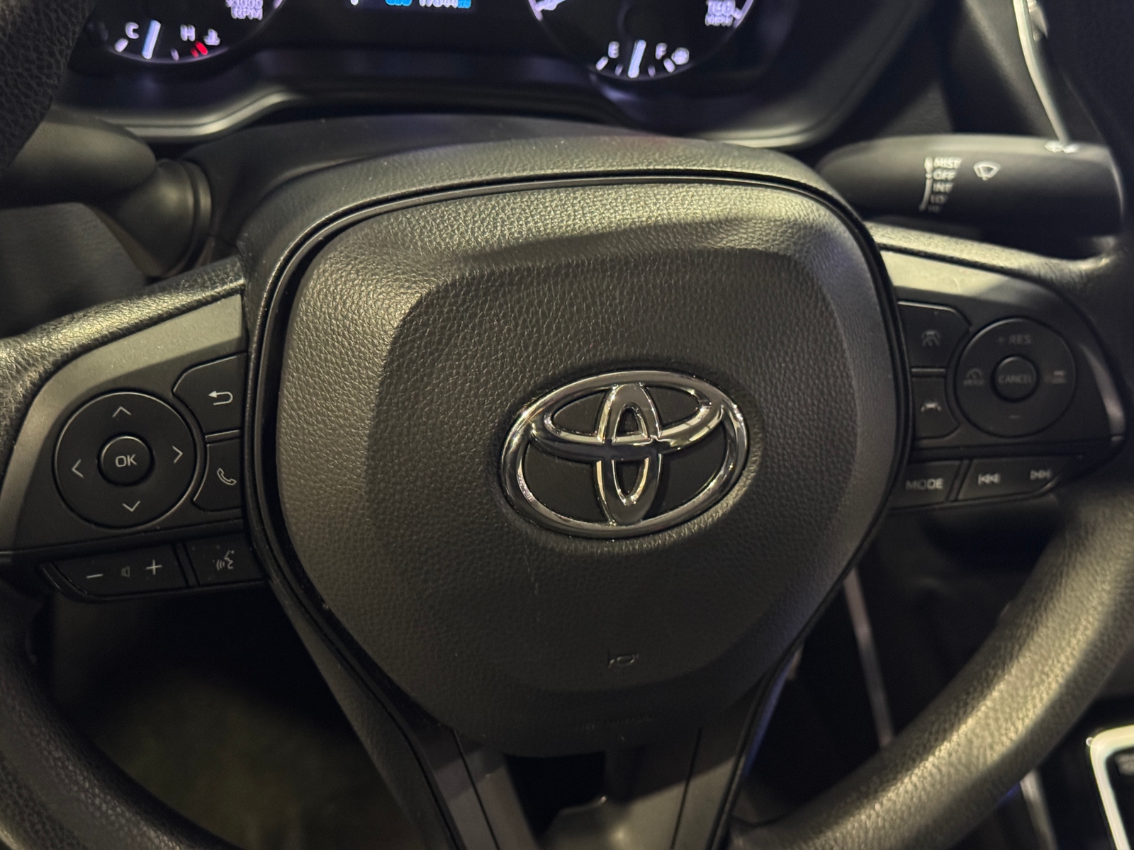 Thumbnail: 2025 Toyota Corolla - 5