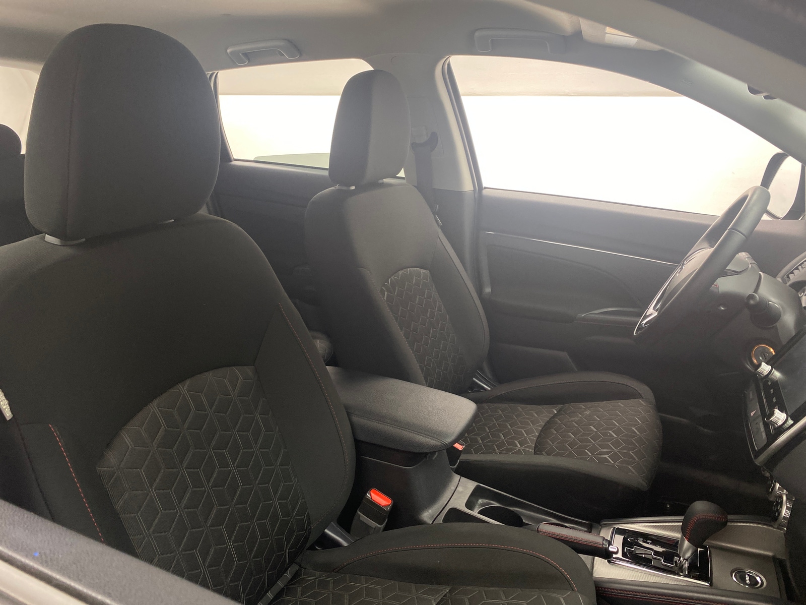 Thumbnail: 2025 Mitsubishi Outlander Sport - 2