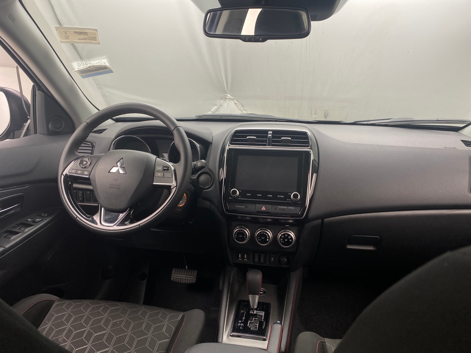 Thumbnail: 2025 Mitsubishi Outlander Sport - 3