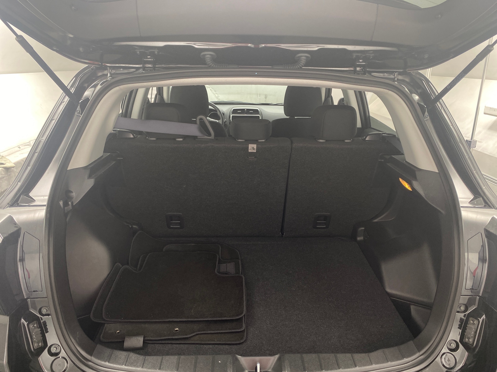 Thumbnail: 2025 Mitsubishi Outlander Sport - 7